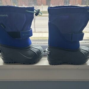 NEW Columbia Kids purple and grey Boots